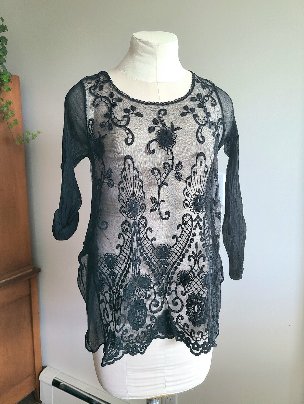 Black Sheer Embroidered Long-Sleeve Top - Picture 1 of 16
